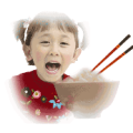 一个女孩子张着口，碗筷喂饭答案是什么？